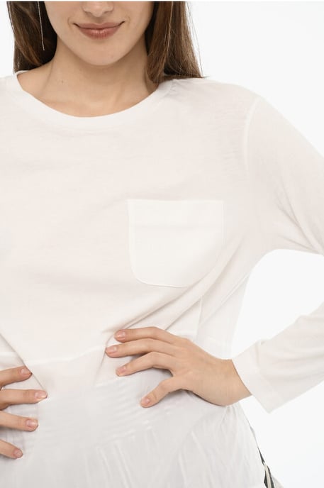 Camiseta de cuello redondo con bolsillo en el pecho y abertura lateral en color blanco - Image 3