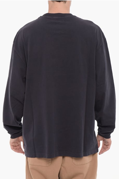 Camiseta de manga larga con cuello redondo y cadena plateada en azul - Image 2