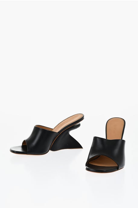 Mules JUG de punta abierta con cuña de 10 cm en color negro - Image 1