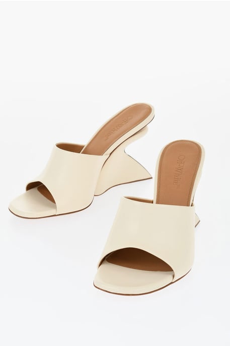 Mules JUG de punta abierta con cuña de 10 cm en color beige - Image 1