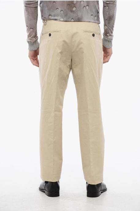 Pantalones LEXNDER plisados ​​con detalles de tachuelas en beige - Image 4