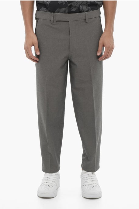 Pantalones de corte regular y ajustado con trabillas para cinturón en gris - Image 1