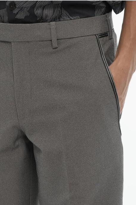Pantalones de corte regular y ajustado con trabillas para cinturón en gris - Image 2