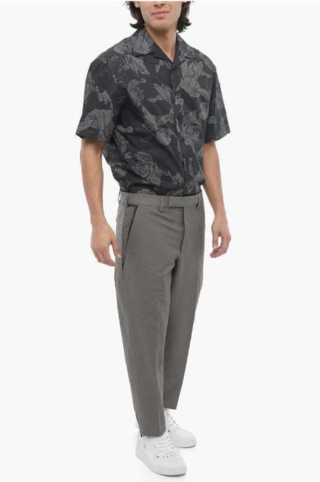 Pantalones de corte regular y ajustado con trabillas para cinturón en gris - Image 3