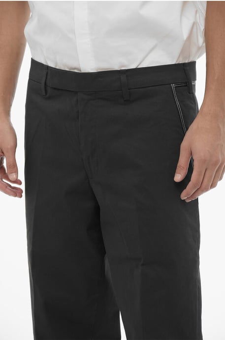 Pantalones ajustados de cintura regular con trabillas para cinturón en negro - Image 2