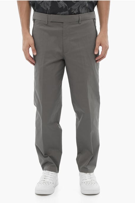 Pantalones de corte regular y ajustado con trabillas para cinturón en gris - Image 1