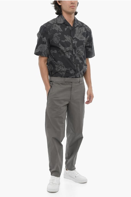 Pantalones de corte regular y ajustado con trabillas para cinturón en gris - Image 4