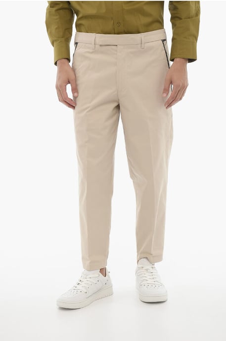 Pantalones de corte regular y ajustado con trabillas para cinturón en beige - Image 1