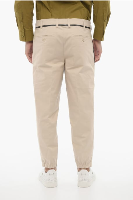 Pantalones de corte regular y ajustado con trabillas para cinturón en beige - Image 2