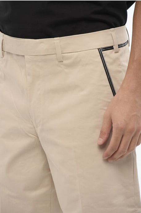 Pantalones de corte regular y ajustado con trabillas para cinturón en beige - Image 3