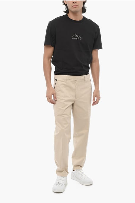 Pantalones de corte regular y ajustado con trabillas para cinturón en beige - Image 4
