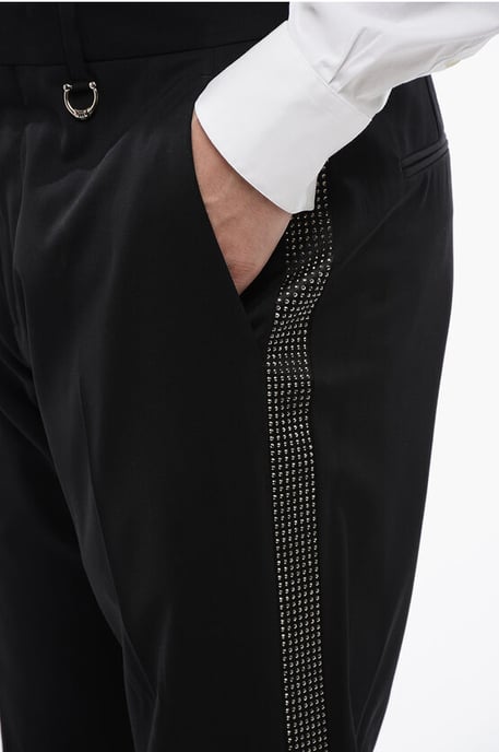 Pantalones AKULIN de lana con bandas laterales de pedrería en negro - Image 4