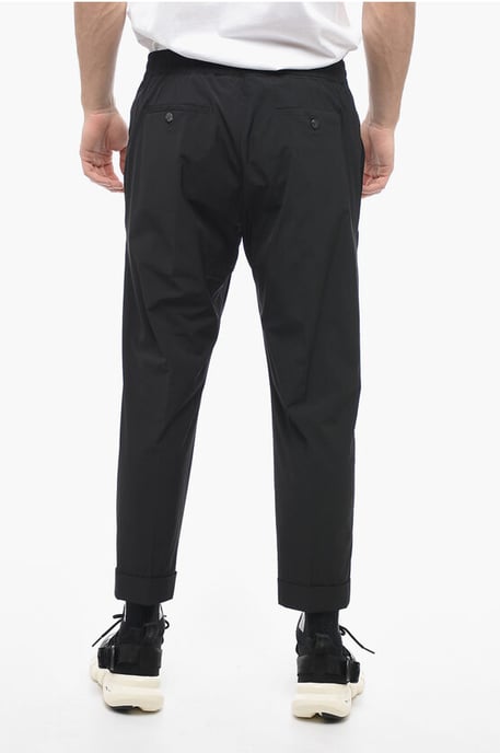 Pantalones de nailon REM con cintura elástica en color negro - Image 2