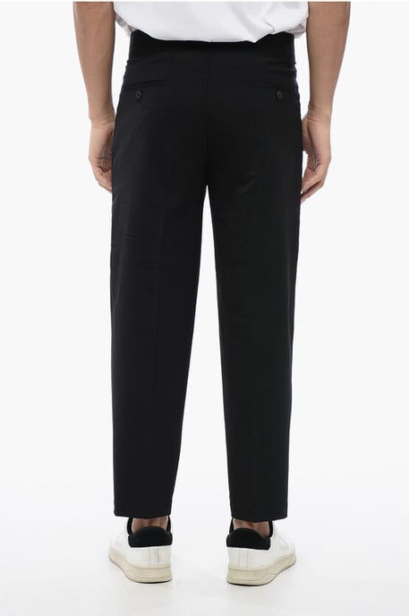 Pantalones de mezcla de lino de corte cónico con doble pliegue en negro - Image 2