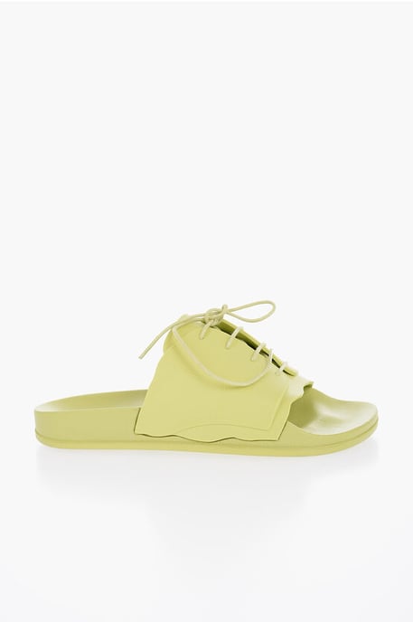 Sandalias de goma con detalle de cordones en verde - Image 3