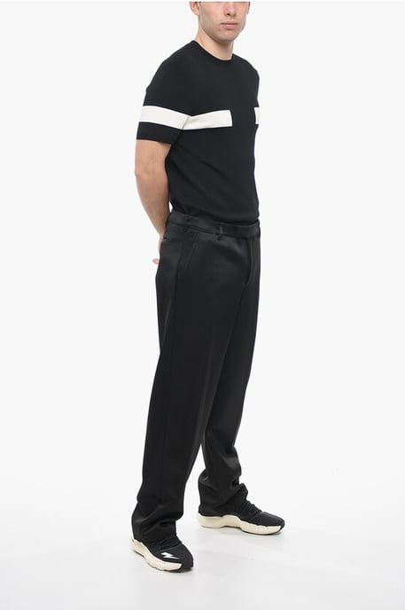 Pantalones de satén LIAM de corte holgado en negro - Image 4