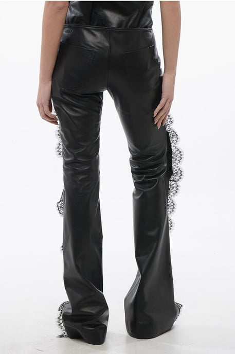 Pantalones de cuero con detalles de encaje en negro - Image 2