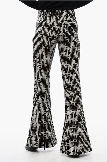 Pantalones acampanados de tiro bajo de lana en blanco y negro - Image 4