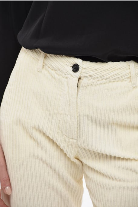 Pantalones anchos de pana en blanco - Image 3
