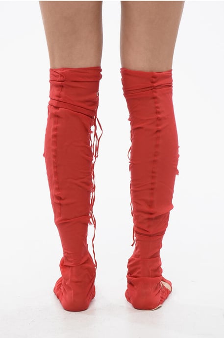 Tacones TABI de mezcla de seda con cordones en rojo - Image 3