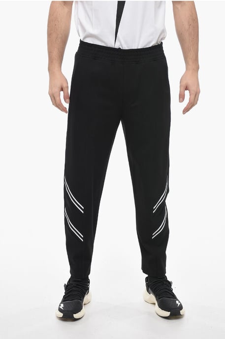 Pantalones deportivos REM + VARSITY con banda en contraste en negro - Image 1