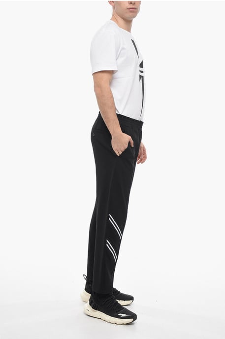 Pantalones deportivos REM + VARSITY con banda en contraste en negro - Image 4