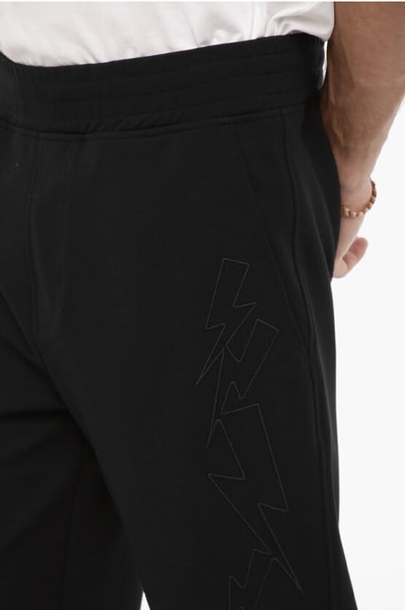 Pantalones deportivos ajustados JUMBLED BOLTS con bordados en negro - Image 3