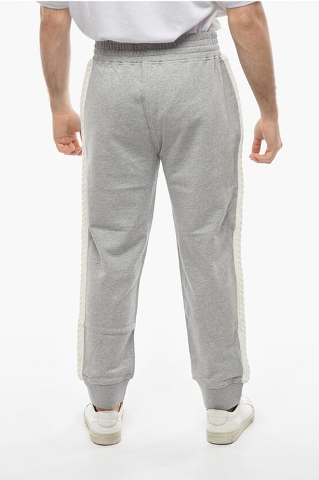 Pantalones deportivos holgados de algodón con bandas laterales de punto en gris - Image 2