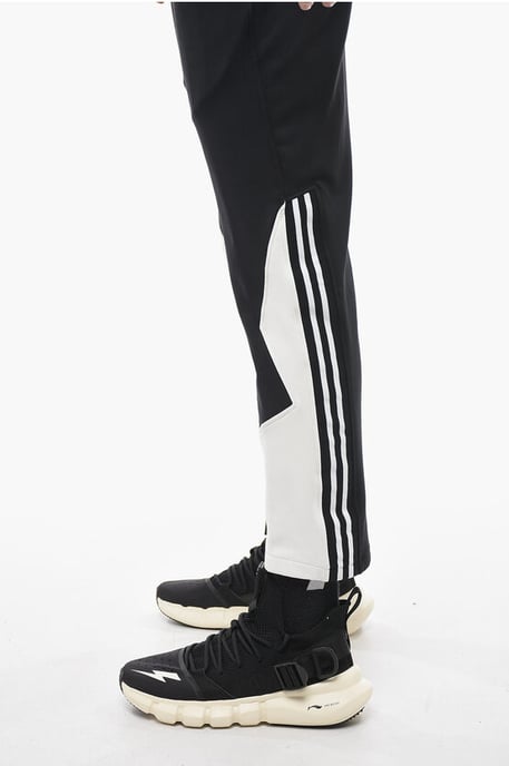 Pantalones deportivos MODERNIST ajustados con detalles en contraste en negro - Image 3