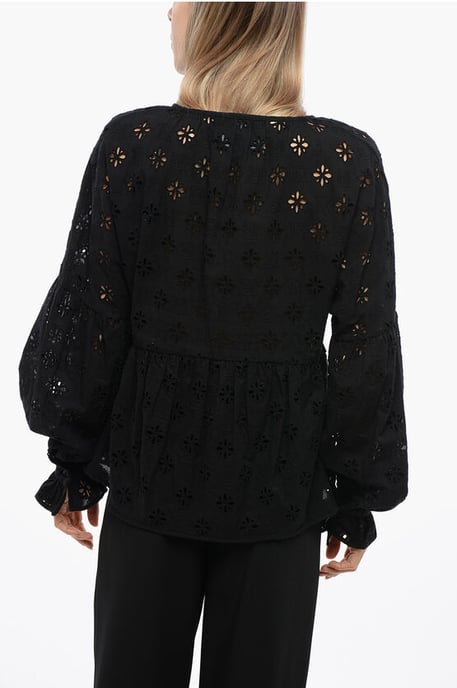 Blusa SBERTOLI con cordones y bordado inglés en negro - Image 2