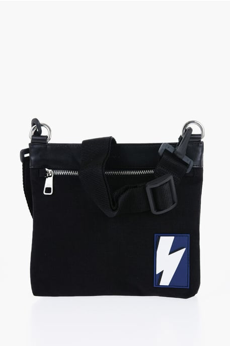 Bolso bandolera de nailon con correas extraíbles en color negro - Image 1