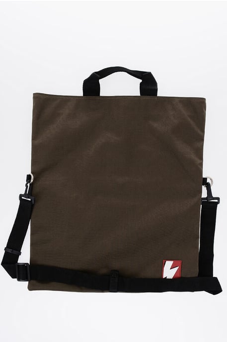 Bolso maxi bicolor con bandolera extraíble en verde - Image 1