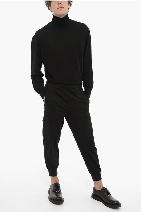 Pantalones cargo ajustados con cintura con cordón en negro - Image 3