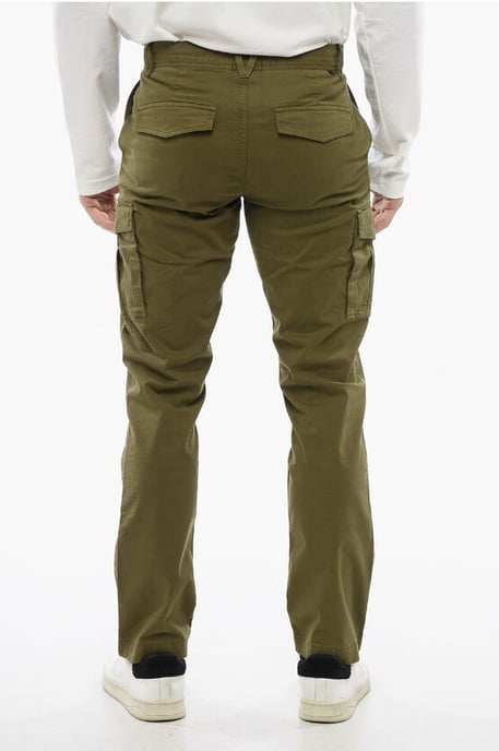 Pantalones cargo en verde - Image 2