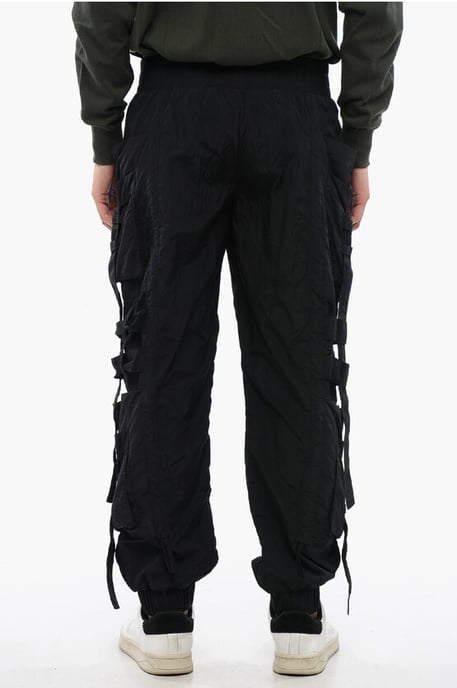Pantalones cargo con bandas de nailon y puños en negro - Image 2