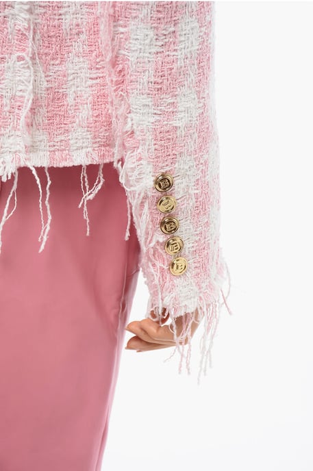 Blazer de tweed con flecos en color rosa - Image 3