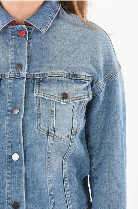 Chaqueta vaquera americana con botones plateados en azul - Image 3