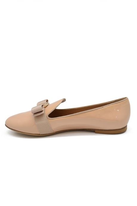 Salvatore Ferragamo Mocasines Scotty Beige - Image 4