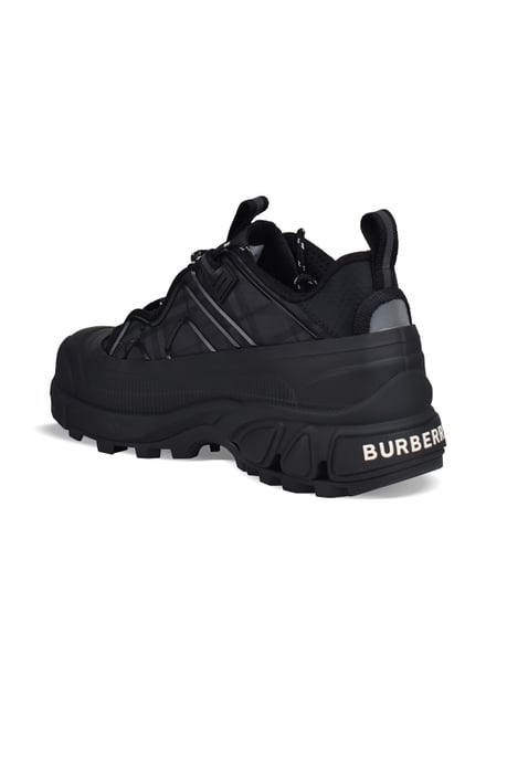 Burberry Sneakers Arthur Negro - Image 3