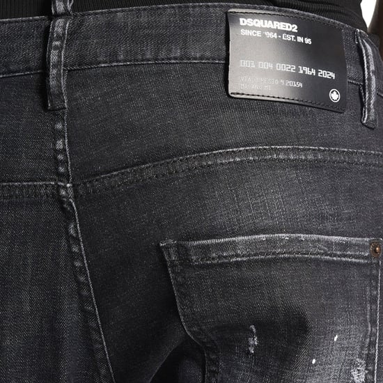 Dsquared2 Skater Jean Vaqueros con lavado negro y muslos rasgados con salpicaduras de pintura - Image 4