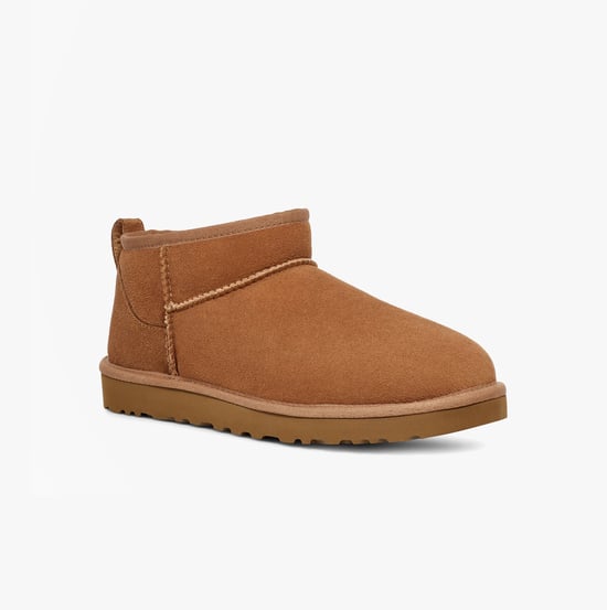 Botas Ugg Classic Ultra Mini para hombres en color castaño - Image 3