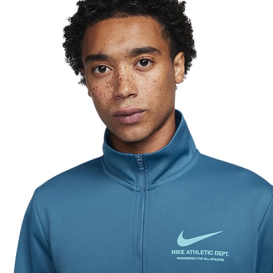 Chaqueta Deportiva Azul Con Cremallera Y Marca Nike En La Espalda - Image 3