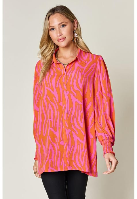 Blusa de Manga Larga Con Volantes Impresa de Talla Completa para Mujeres Double Take - Image 1