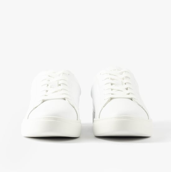 Zapatillas de mujer esenciales Court de Tommy Hilfiger en blanco - Image 4