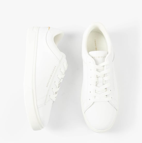 Zapatillas de mujer esenciales Court de Tommy Hilfiger en blanco - Image 6