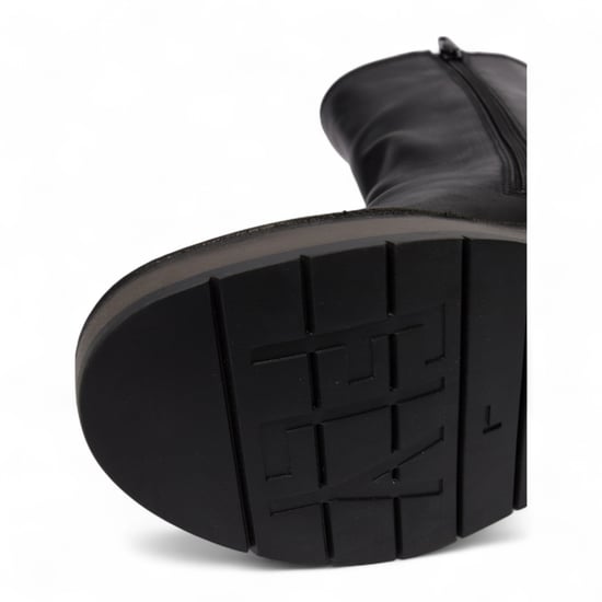 Botines cómodos de plataforma con cremallera y tacón de aguja negro RENO053FLY de Fly London para mujer - Image 5