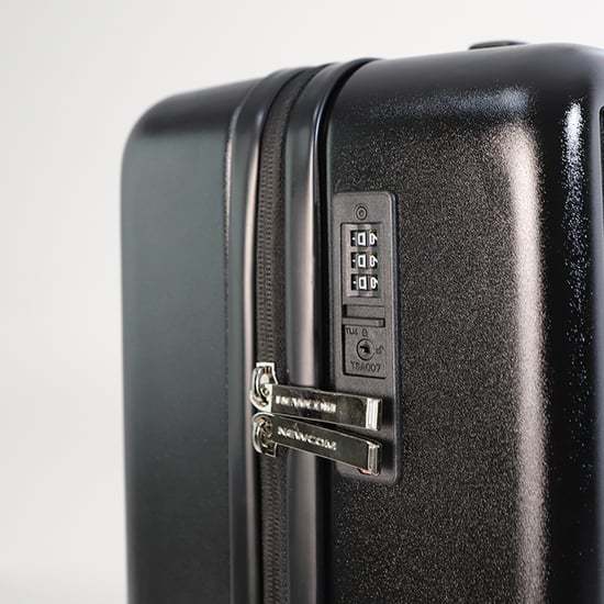 Maleta rígida de cabina de 44 x 22 x 38 cm, color negro, con cierre de seguridad TSA, apta para Easyjet y Ryanair. - Image 6