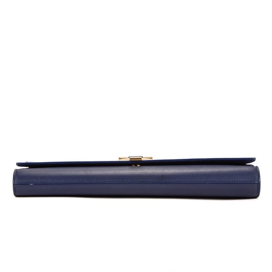Yves Saint Laurent Classic Y Line Clutch  en Armada Piel de becerro - Image 5