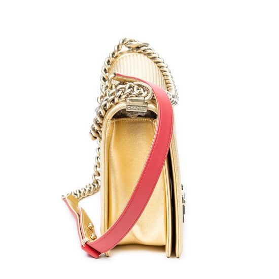 Chanel Medium Boy Cube Flap en Oro/Rojo Piel de becerro - Image 4