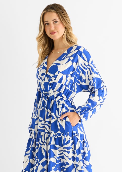 Blaues abstraktes Wickelkleid mit elastischer Taille Midaxi Kleid - Image 2